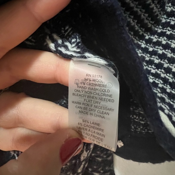 NWT wool cashmere Tahari cardigan - Picture 4 of 7